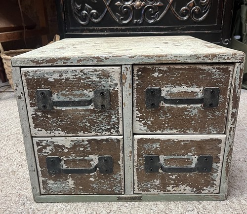 Vintage antique shabby - antique, so!