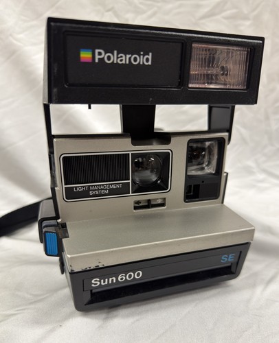 Vintage 80s polaroid sun 600 - vintage,