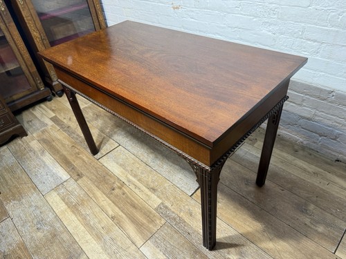 Antique mahogany table hall - /,