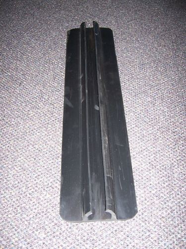 Rubber bow open fairlead - open, rope