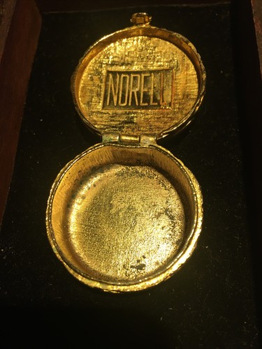 Beautiful vintage norell - beautiful,