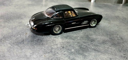 Mercedes 300 burago - mercedes,