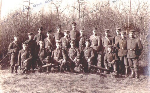 Ww1 group soldiers mgk - ww1,