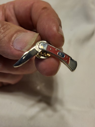 Buck knife collectors - buck,