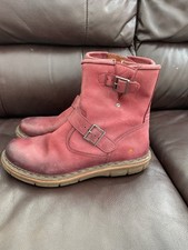 The ART boots  Company Red