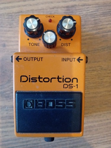 Boss distortion guitar - distortion, ds