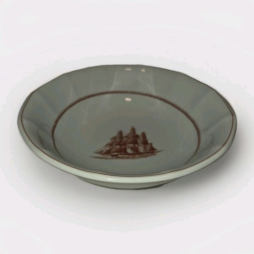 Wedgwood flying cloud - cloud, rust