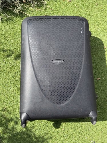 Samsonite hard shell - hard,