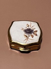 Vintage Stratton Pill Box -