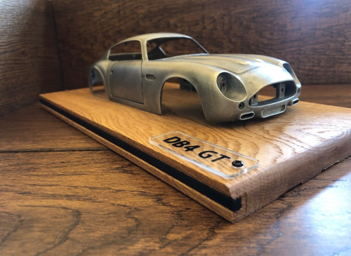 Scale aston martin - 1/18,