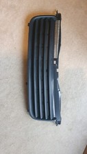 Volkswagen Passat Grille