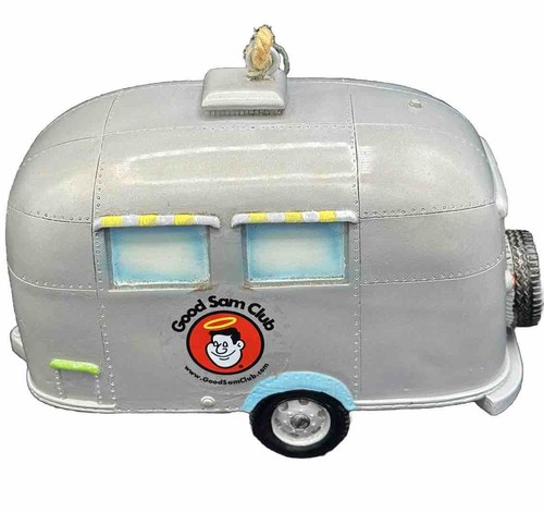 Vintage camper birdhouse - vintage,