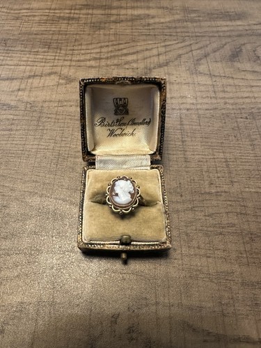 Ladies 9ct 375 - ladies,