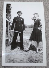 VINTAGE PHOTO POLICE OFFICER
