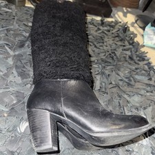 UGG BLACK TALL AVA EXPOSED FUR