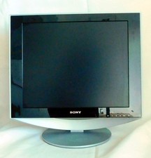 Preowned - Sony SDM-HX72 17"