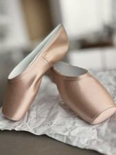 NWT!  - Gaynor Minden Pointe