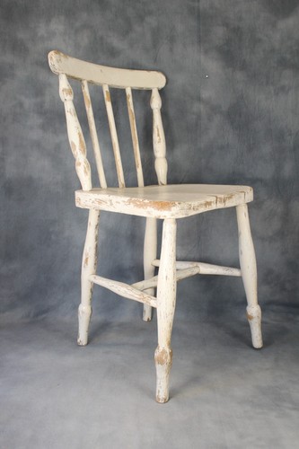 Small vintage white painted - small,