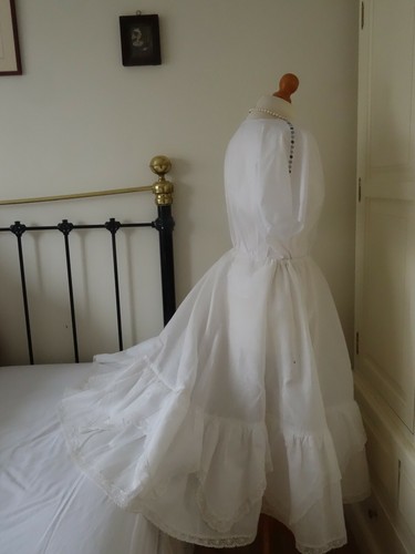 Droopy browns white bridal - white,