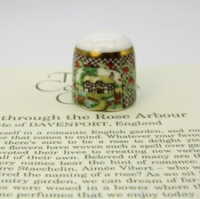 THIMBLE COLLECTORS CLUB, SCENE