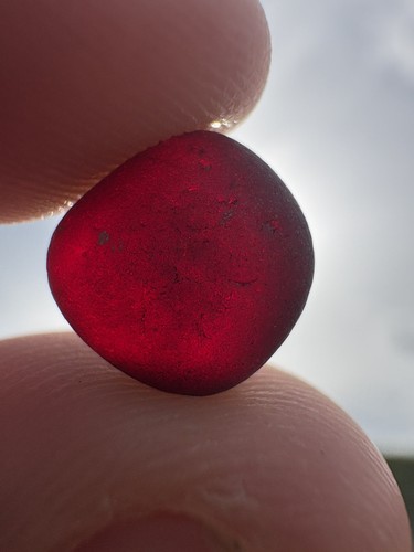 Seaham sea glass - glass, red