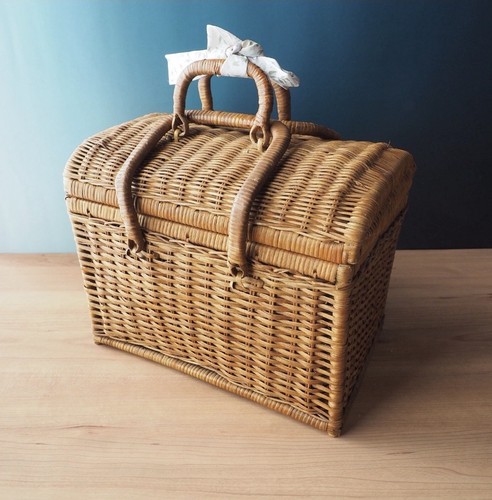Vtg 1980s wicker picnic - wicker, basket