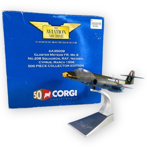 Corgi aviation archive gloster - corgi,