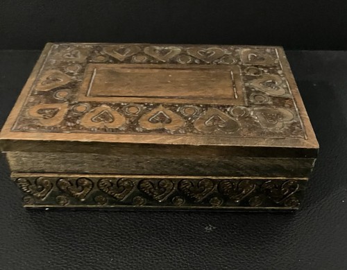 Vintage wooden trinket box - wooden,