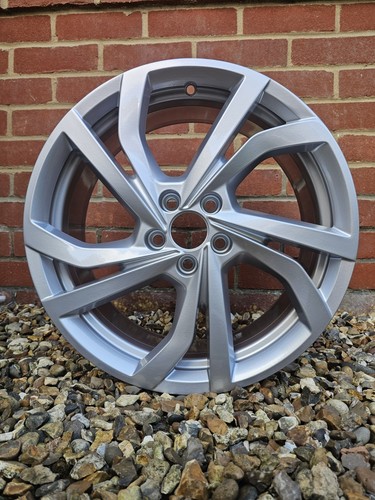 Volkswagen polo alloy - 17",