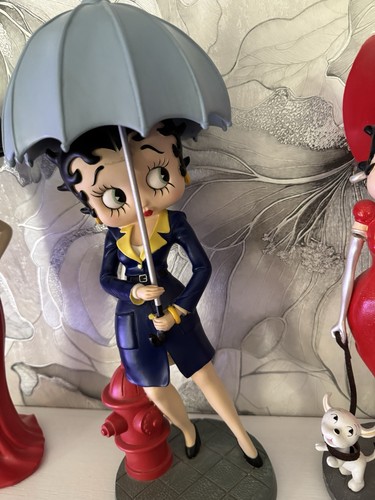 Betty boop with umbrella - with,