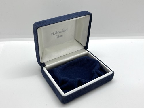 Empty gift box - empty,