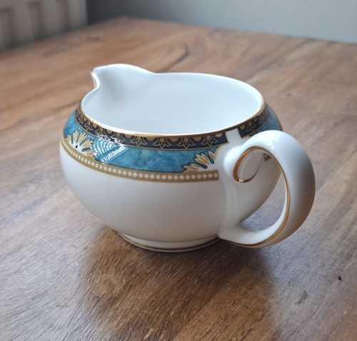 Wedgwood curzon milk - 'curzon',