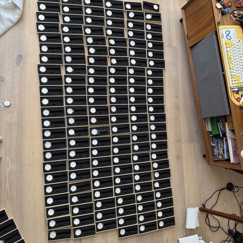 200 watch heads - 200,