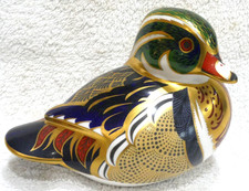 BEAUTIFUL ROYAL CROWN DERBY