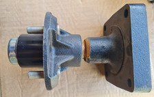 Heavy duty trailer stub axle