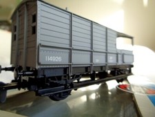Airfix BR Grey 20 Ton Brake Van. 54360-6. OO Gauge. Mint Condition.