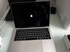 MacBook Pro (13-inch, 2016, Four Thunderbolt) i5, 8G RAM, 256Gb SSD, Touch Bar