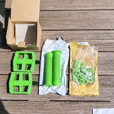 BMX Handlebar Grips, Pedals &