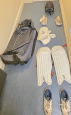 Full Hardball Cricket Batsmans Kit. Size 11 Spikes. Used Good Condition.