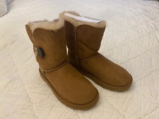 UGG AUSTRALIA SHORT CHESTNUT BAILEY BUTTON S/N 5803 LEATHER/SHEEPSKIN US5/UK3.5
