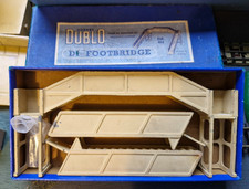 Hornby Dublo D1 Footbridge