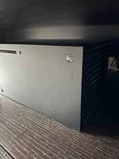 Xbox Series X 1TB console with rechargeable battery for controller 