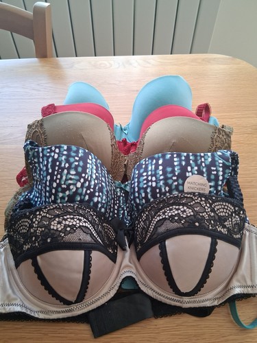 Bras and knickers - bras, (34b)