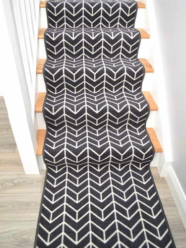 Long stair rug bespoke modern - stair,