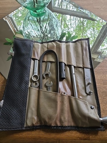 Porsche 911 tool kit - tool,