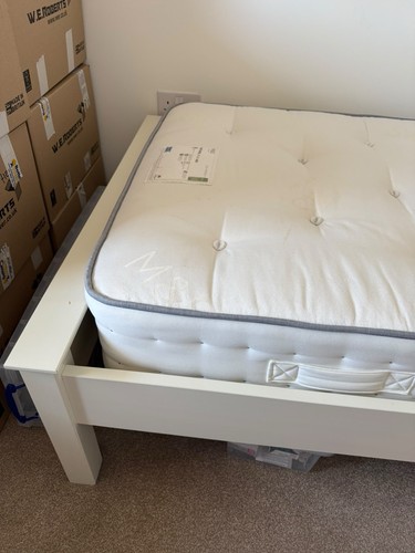 Slatted bed with m s - m&s,