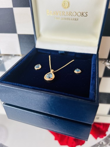 Stunning vintage 9ct - stunning,