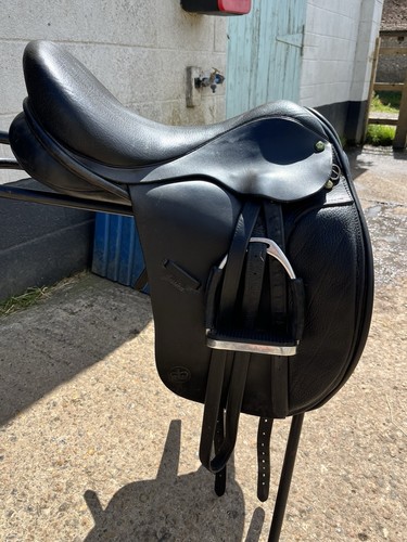 Ideal jessica dressage saddle - dressage,