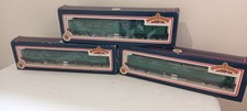 OO gauge NEAR MINT 3x Bachmann
