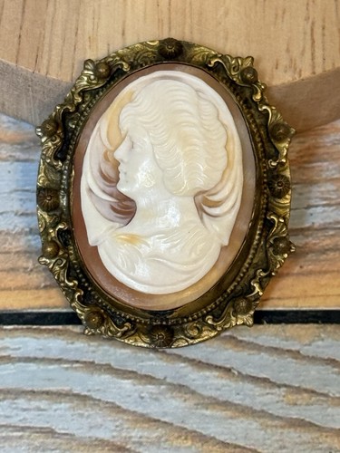 Vintage carved shell cameo